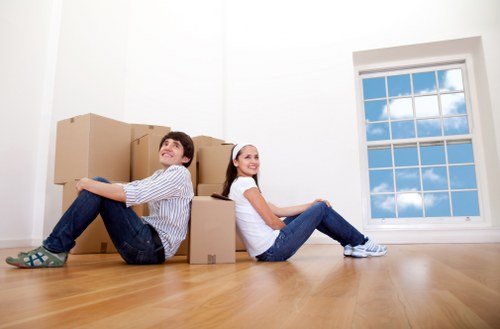 Careful loading of furniture for a Belgravia move